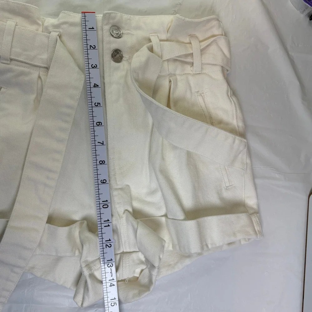 Forever 21 Off White Paperbag Waist‎ Denim Shorts High Rise Belted Size 26